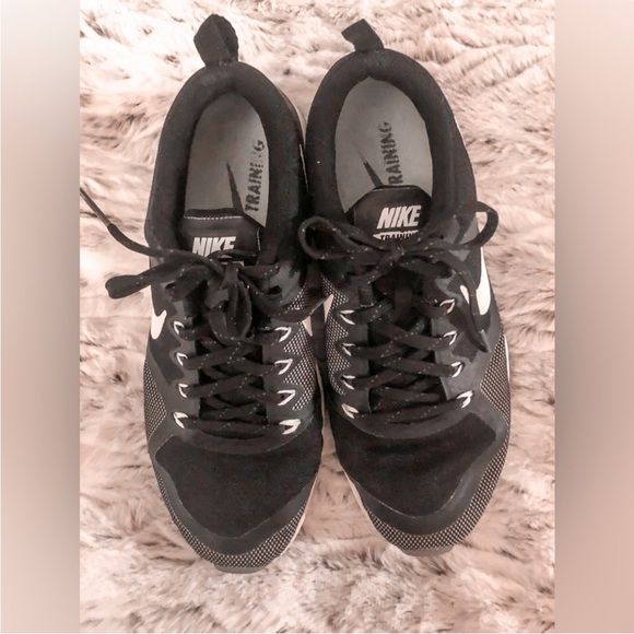 NILE ZOOM WOMENS SNEAKERS BLACK WHITE LACE UP TENNIS SHOES GREAT CONDITION 8.5 M - Picture 5 of 10